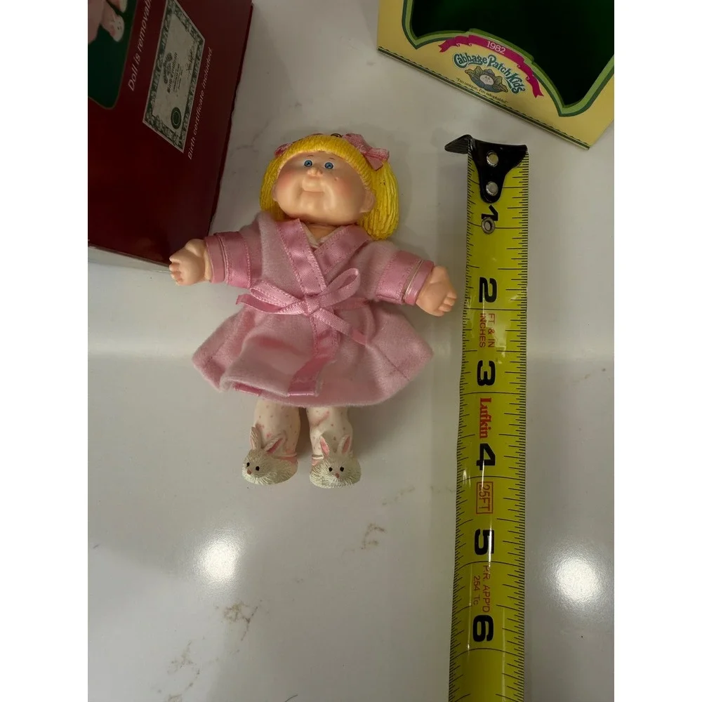 Carlton Cards Cabbage Patch Kids Christmas Rose Ornament 2004 Pink Robe 128
